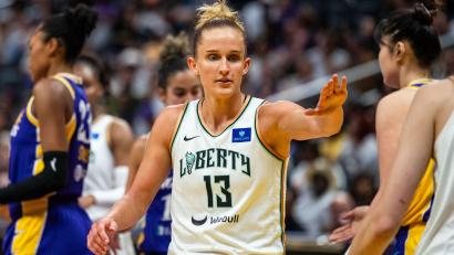 Bild: Maximilian Haupt/dpa
Leonie Fiebich (13) ist für New York Liberty in der WNBA seit 2024 aktiv.
