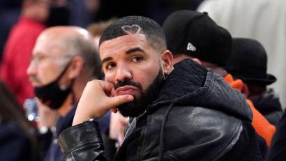 Archivbild: Mark J. Terrill/AP/dpa
Auf den Alben verarbeitet der Musiker Drake unter anderem seinen öffentlich ausgetragenen Streit mit Rap-Star Kendrick Lamar.