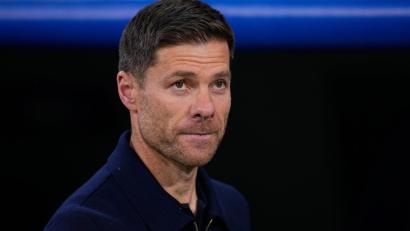 Bild: Manu Fernandez/AP/dpa
Bald wieder an der Seitenlinie? Trainer Xabi Alonso gilt als heißer Kandidat beim FC Chelsea. (Archivbild)
