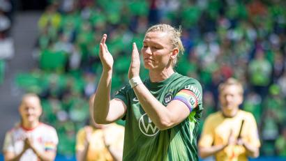 Bild: Moritz Frankenberg/dpa
Alexandra Popp bei ihrem Abschiedsspiel in Wolfsburg.