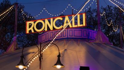 Bild: Rolf Vennenbernd/dpa
Seine Welturaufführung hatte der Circus Roncalli 18. Mai 1976 in Bonn.