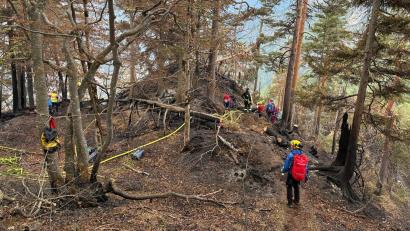 Bild: Alexander Renner, Bergwacht Bayern
Beim Katastrophenfall aufgrund des Bergwaldbrandes in Ruhpolding sind Einsatzkräfte aus der Oberpfalz, vor allem aus dem Landkreis Amberg-Sulzbach mehrere Tage im Einsatz.
