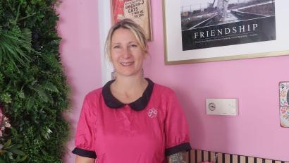 Bild: rha
Veronika Varga leitet einen Hundesalon in Vilseck. Der Großteil ihrer Kunden sind US-Amerikaner. Mit einigen ist sie befreundet.