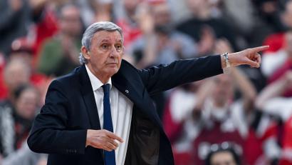 Bild: Sven Hoppe/dpa
Svetislav Pesic steht mit seinen Bayern mit einem Bein im BBL-Halbfinale.