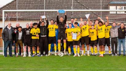 Bild: Matthias Reuß
Der FC Amberg sicherte sich am Montagabend die Oberpfalzmeisterschaft.