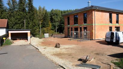 Archivbild: Stephan Huber
Blick in die Vergangenheit des Wegestreits von Haidhof in Schnaittenbach. Mit dem Bau des Anwesens am Ende des sogenannten Bürgerwaldwegs konnte der Weg nicht mehr durchgehend genutzt werden, der Streit begann.