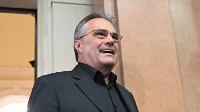 Bild: Helmut Fohringer/APA/dpa
Der ehemalige Verfassungsschützer bestreitet die Vorwürfe.