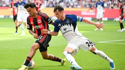 Bild: Florian Wiegand/dpa
Der Kümmersbrucker Nathaniel Brown (links) ist eine der großen Entdeckungen in der abgelaufenen Bundesliga-Saison. Jetzt wurde er für die Fußball-WM nominiert.