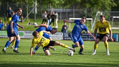 Bild: Loeffler, Jonas (jonas.loeffler@gmx.de)
Im ersten Hinspiel der ersten Relegationsrunde zur Fußball-Landesliga duellierten sich der Bezirksliga-Vizemeister SV Hahnbach (gelbe Trikots) und der Tabellen-15. der Landesliga Mitte.