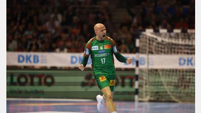 Bild: Jan Woitas/dpa
Der SC Magdeburg bejubelt die deutsche Meisterschaft.