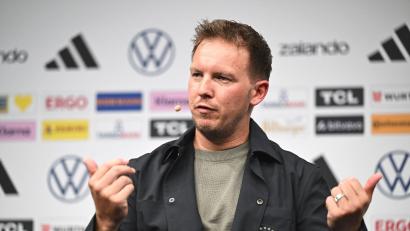 Bild: Federico Gambarini/dpa
Bundestrainer Julian Nagelsmann erklärt seine Personal-Entscheidungen für die WM.
