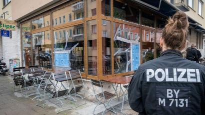 Bild: Peter Kneffel/dpa
US-Behörden haben nach der Beschädigung eines israelischen Restaurants Anklage gegen einen Mann erhoben (Archivbild).