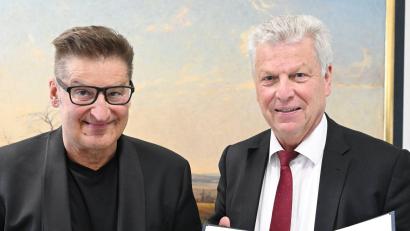 Bild: Franziska Kraufmann/dpa
Pur-Frontmann Hartmut Engler bekommt eine hohe Auszeichnung.