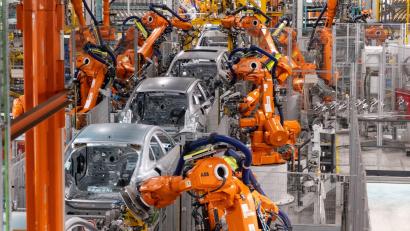 Bild: Daniel Josling/dpa
Obwohl der Autoexport eingebrochen ist, legt der bayerische Außenhandel insgesamt zu. (Symbolbild)