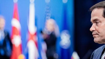 Bild: Christoph Soeder/dpa
Will Nutzungseinschränkungen für US-Militärstützpunkte nicht akzeptieren: US-Außenminister Marco Rubio.