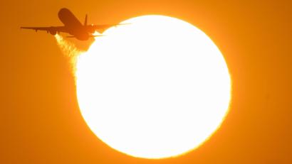 Bild: Boris Roessler/dpa
Airlines verlangen weitere Entlastungen.