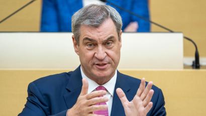 Bild: Peter Kneffel/dpa
CSU-Chef Söder hatte nach den Änderungen in der Asylpolitik damit gerechnet, dass die AfD weniger Zuspruch erfährt.