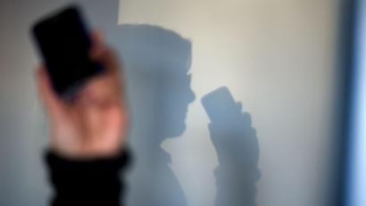 Bild: Arno Burgi/dpa-Zentralbild/dpa
Das Ehepaar fiel schließlich auf die Telefonbetrüger herein. (Symbolbild)