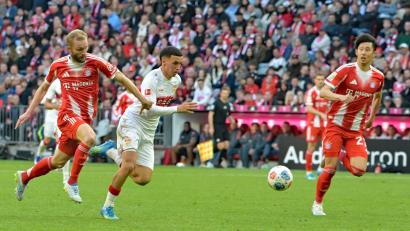 Bild: Malin Wunderlich/dpa
Stehen sich im Pokalfinale gegenüber: Stuttgarts  Bilal El Khannouss und die Bayern-Profis Hiroki Ito und Konrad Laimer. (Archivbild)