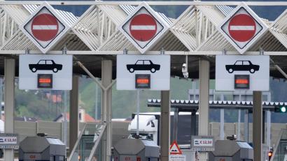Bild: Sven Hoppe/dpa
Eine Woche vor Vollsperrung gab es lange Staus am Brenner. (Archivbild)