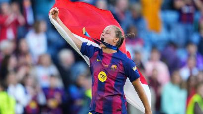Bild: Kirsty Wigglesworth/AP/dpa
Riesenjubel bei der Ex-Wolfsburgerin Ewa Pajor nach dem Königsklassen-Finale.