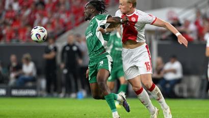 Bild: Federico Gambarini/dpa
Fürths Torjäger Noel Futkeu (l) tat sich im Hinspiel schwer.
