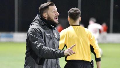 Bild: Hubert Ziegler
Dominic Rühl, Trainer DJK Gebenbach, hat in der Regionalliga bereits Erfahrung mit den neuen Sperren gesammelt.