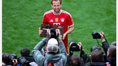 Bild: Sven Hoppe/dpa
Auch der beste Torjäger Europas: Bayerns Harry Kane. (Archivbild)