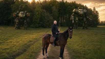 Bild[M]: Marco Räder-Rubenbauer
Mario Weiß hat das "Game of Thrones des Weltalls" zu Yellow King Productions nach Illschwang geholt.