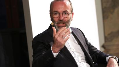 Bild: Karl-Josef Hildenbrand/dpa
CSU-Vize Manfred Weber hat seine Partei zu mehr Orientierung am Gemeinsinn aufgefordert und auch in seinem Brief auch Parteichef Söder abgewatscht. (Archivbild)