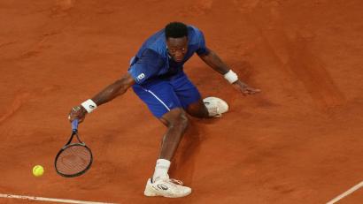 Bild: Aurelien Morissard/AP/dpa
Gael Monfils kämpfte leidenschaftlich bei seinem Abschied in Roland Garros.