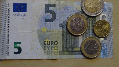 Bild: Houschka
Neun Euro und zehn Cent: Das juristische Tauziehen um einen Kleinbetrug zum Schaden Deutschlands ist beendet. Die Staatsanwaltschaft hat ihren Revisionsantrag zum Bayerischen Obersten Landesgericht zurückgenommen.