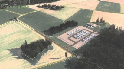 Bild: tra
Wie auf der Visualisierung der Firma Enerpeak könnte die Batteriespeicher-Anlage an der Straße nach Rannahof einmal aussehen.