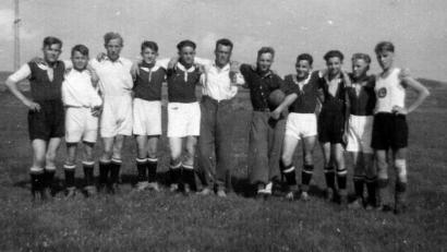 Bild: TSV-Archiv
So sah die Fußballmannschaft 1946 nach der Wiedergründung nach dem Zweiten Weltkrieg aus.