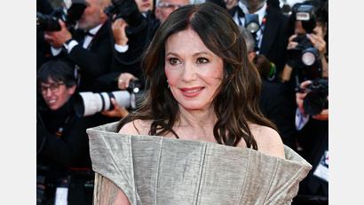 Bild: Terenghi/Ipa-Agency.Net/IPA via ZUMA Press/dpa
Iris Berben zeigte sich in bei den diesjährigen Filmfestspielen in Cannes auf dem roten Teppich. (Archivbild)