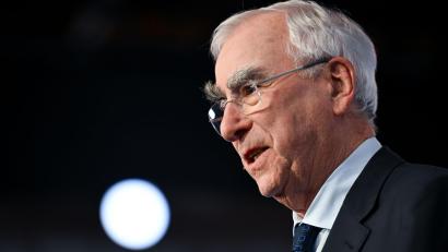 Bild: Sven Hoppe/dpa
Theo Waigel, CSU-Ehrenvorsitzender und Ex-Bundesfinanzminister, will eine Debatte über Kurs und Stil der Partei. (Archivbild)