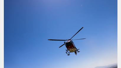 Bild: Philipp von Ditfurth/dpa
Mit dem Rettungshubschrauber kommt der Jugendliche ins Krankenhaus, dort stirbt er Tage später. (Symbolbild)
