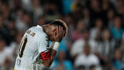 Bild: Andre Penner/AP/dpa
Neymar droht wegen einer Wadenverletzung der Ausfall zum Auftakt der Weltmeisterschaft. (Archivbild)