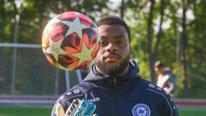 Bild: Thomas Frey/dpa
Josué Duverger vom FC Cosmos Koblenz ist in den WM-Kader Haitis berufen worden.