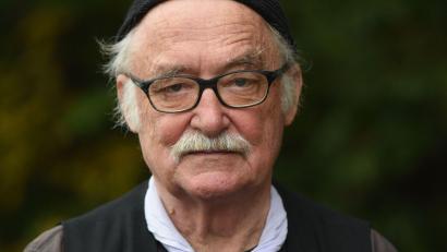 Bild: Henning Kaiser/dpa
Der 85-Jährige wird mit dem Verdienstorden des Landes NRW ausgezeichnet.