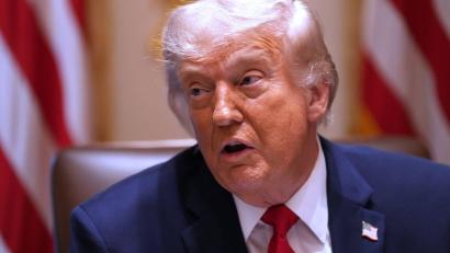 Bild: Jacquelyn Martin/AP/dpa
US-Präsident Donald Trump will während der NBA-Finals ein Spiel der New York Knicks besuchen.