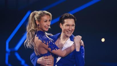 Bild: Rolf Vennenbernd/dpa
Anna-Carina Woitschack holte sich mit ihrem ersten Tanz im „Let's Dance“-Finale direkt 30 Punkte.