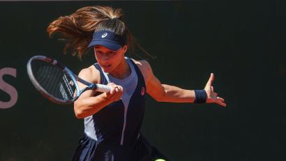 Bild: Frank Molter/dpa
Zeynep Sönmez bei einem Match bei den French Open. (Archivbild)