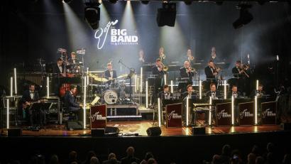Bild: Bundeswehr
Die Big Band der Bundeswehr tritt am Montag, 13. Juli, zum zweiten Mal auf dem Gelände des Höglinger Unternehmens Godelmann auf. Für das zweieinhalbstündige Konzert wird kein Eintrittsgeld verlangt. Allerdings sind Spenden erwünscht.