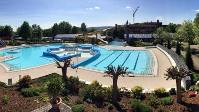 Symbolbild: Gerhard Götz
Ein 44-Jähriger hat eine Jugendliche im Schwandorfer Freibad belästigt.