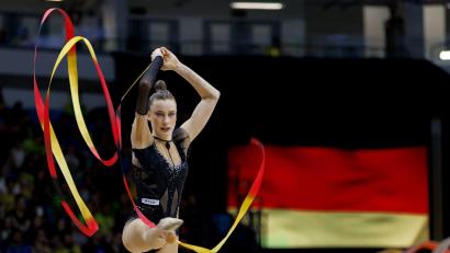 Bild: Claudia Martini/XinHua/dpa
Darja Varfolomeev ist erstmals Mehrkampf-Europameisterin. (Archivbild)