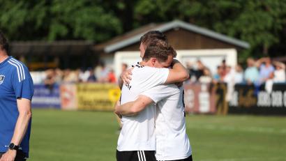 Bild: DIETER JAESCHKE
Der SV Etzenricht steigt nach einer 0:2 Heimniederlage gegen den SV Wenzenbach in die Bezirksliga ab