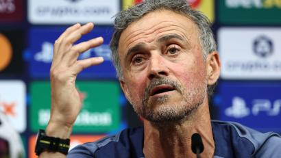 Bild: Franck Fife/POOL AFP/AP/dpa
Nach Meinung von PSG-Coach Luis Enrique gibt es keinen Favoriten im Champions-League-Finale. (Archivbild)