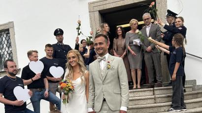 Bild: Verena Gleißner
Elena Weiß und Daniel Lauterbach am Tag ihrer Hochzeit in Leonberg.
