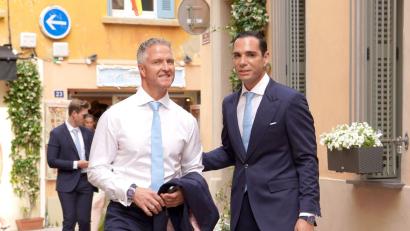Bild: Thibault Daliphard/Sky/dpa
Ralf Schumacher und Étienne Bousquet-Cassagne haben in Saint-Tropez geheiratet.